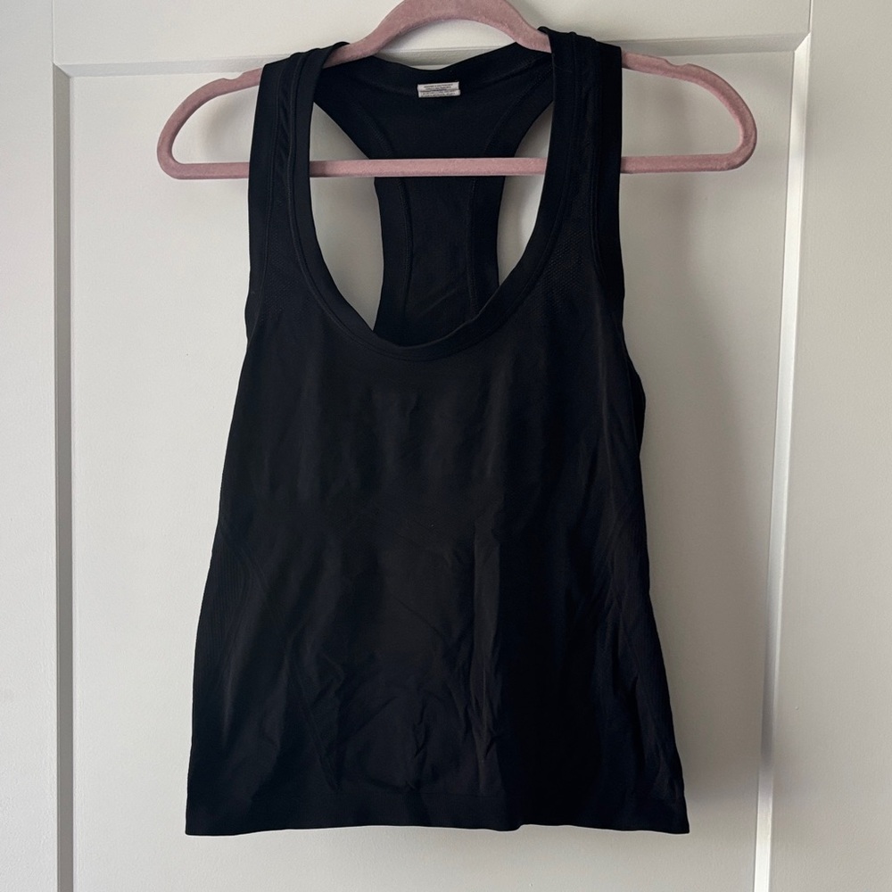 Athleta Momentum Seamless Sport Length Tank